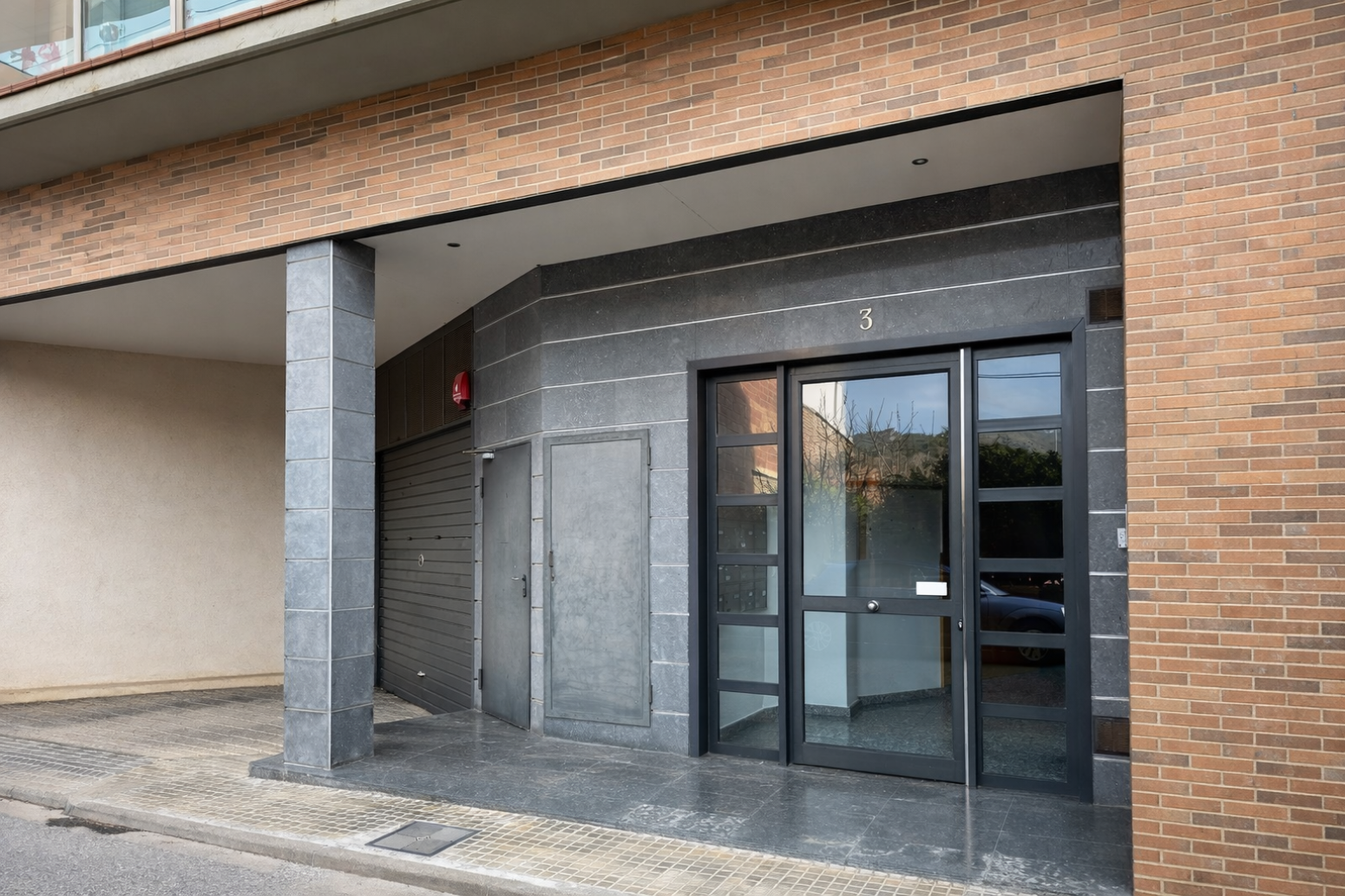 Vista exterior de Piso en venta en Llançà con Calefacción y Terraza