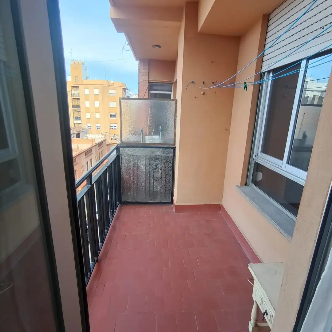 Terraza de Piso de alquiler en Vila-real con Amueblado y Balcón