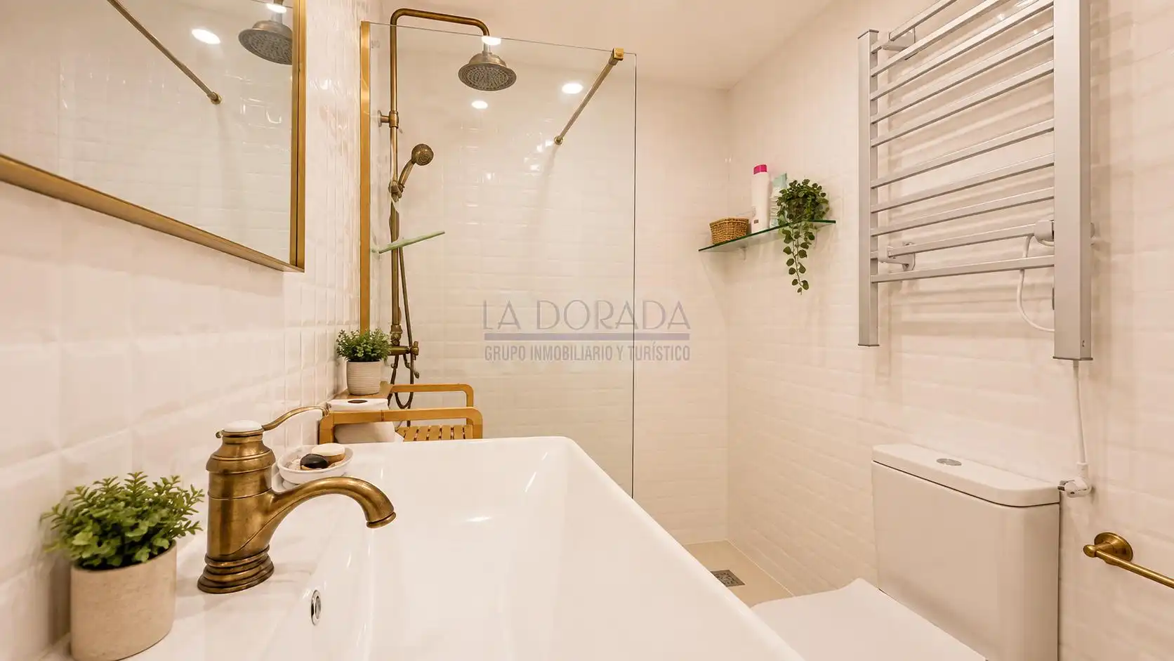 Bany de Apartament en venda en Cambrils amb Terrassa, Moblat i Piscina comunitària