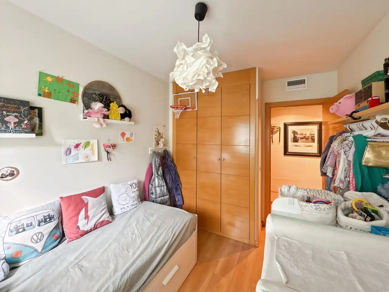 Bedroom of Flat for sale in Madrid  with Air Conditioner, Heating and Community pool