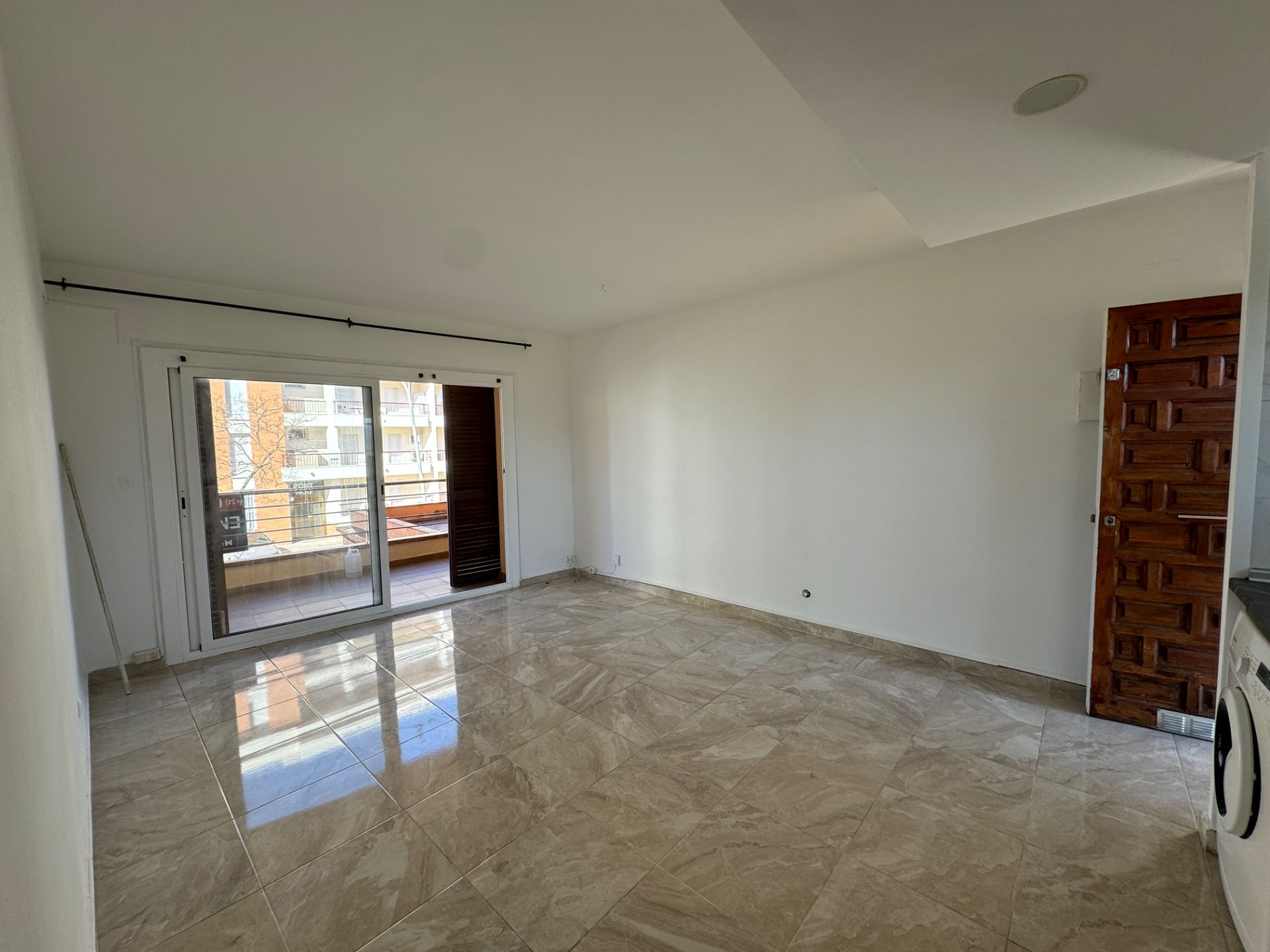 Living room of Flat for sale in Roses  with Heating, Terrace and Oven