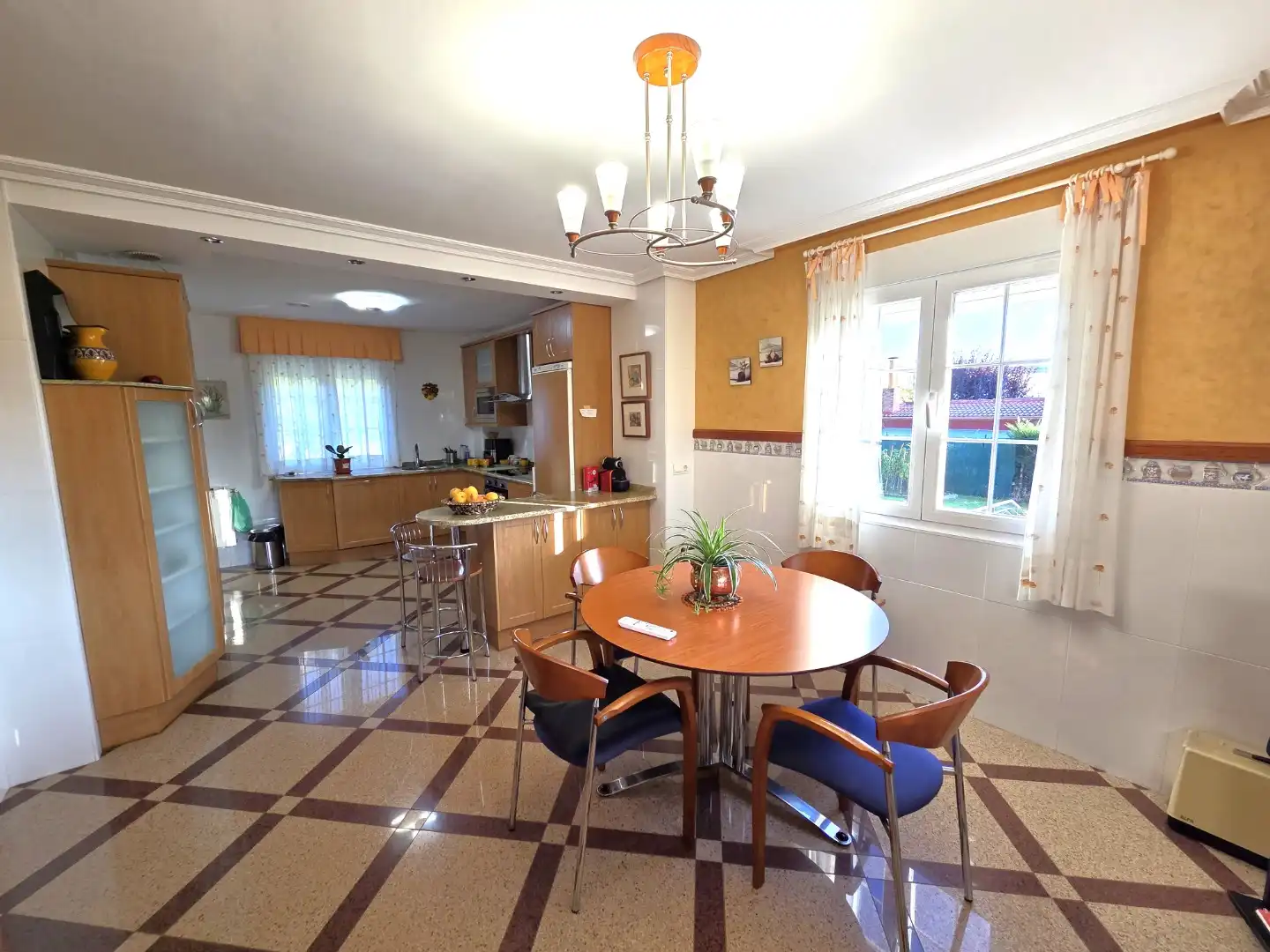 Dining room of Houses for sale in Castrillo del Val  with Heating, Private garden and Parquet flooring
