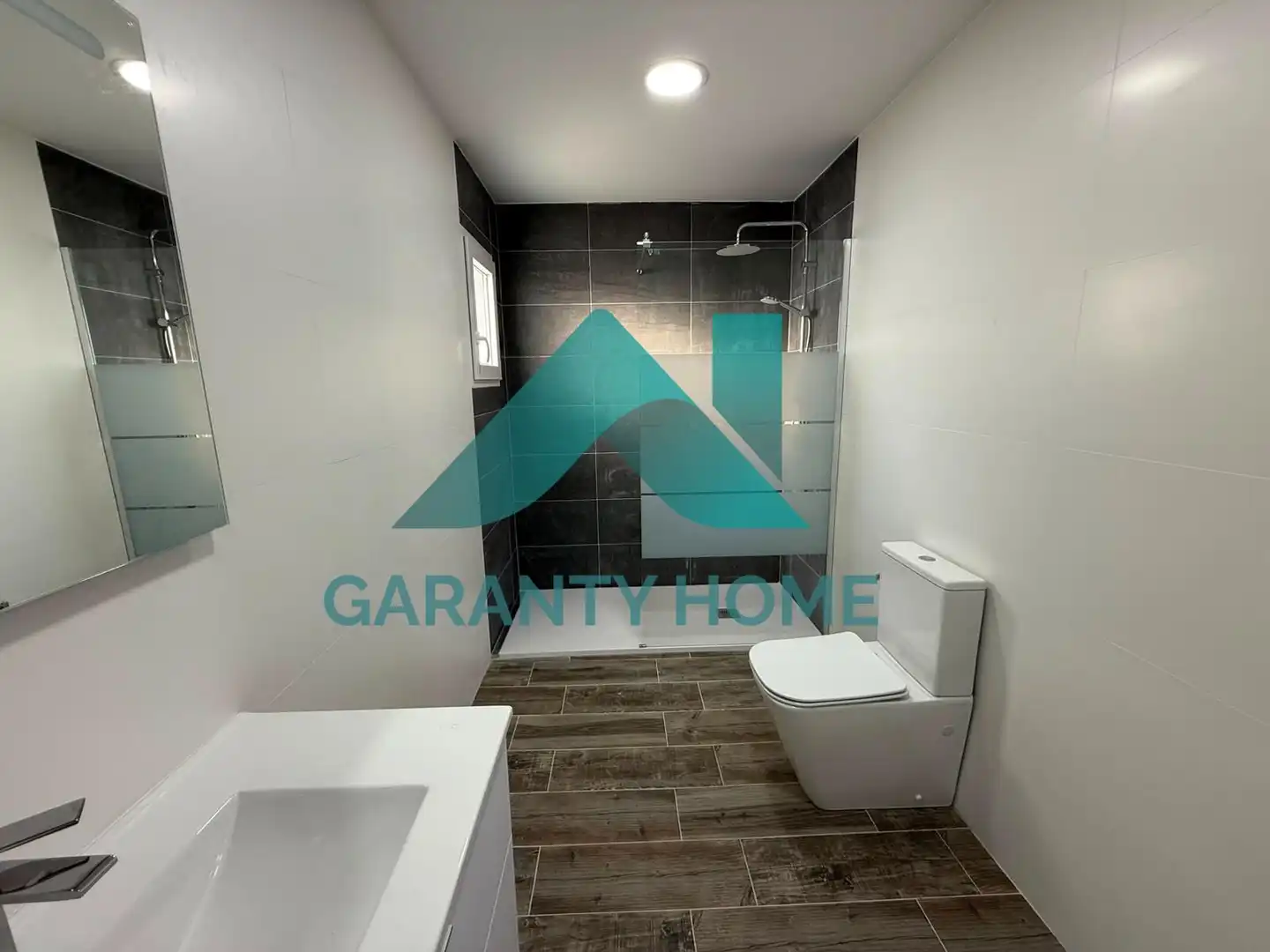 Bathroom of Houses for rent in Cáceres  with Furnished