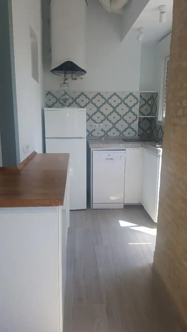 Küche von Wohnung zur Miete in Sevilla mit Klimaanlage, Heizung und Parkett