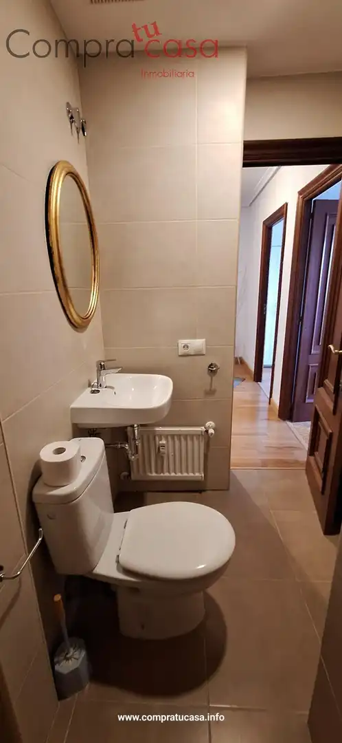 Bany de Pis de lloguer en Segovia amb Calefacció, Terrassa i Moblat