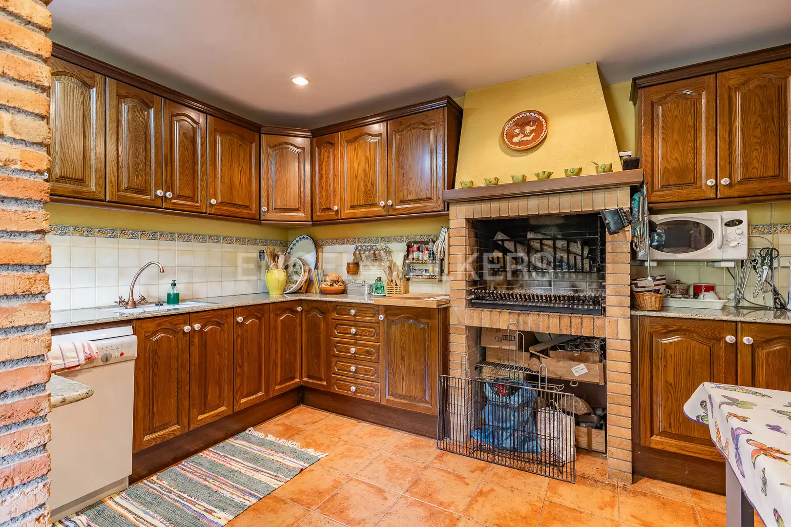 Cocina de Casa o chalet de alquiler en Sant Cugat del Vallès con Calefacción, Jardín privado y Piscina