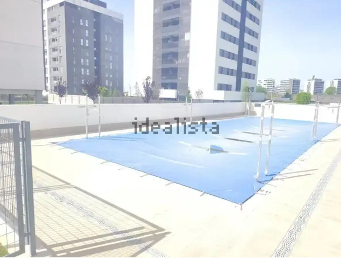 Swimming pool of Ground floor for sale in Madrid  with Air Conditioner, Heating and Private garden