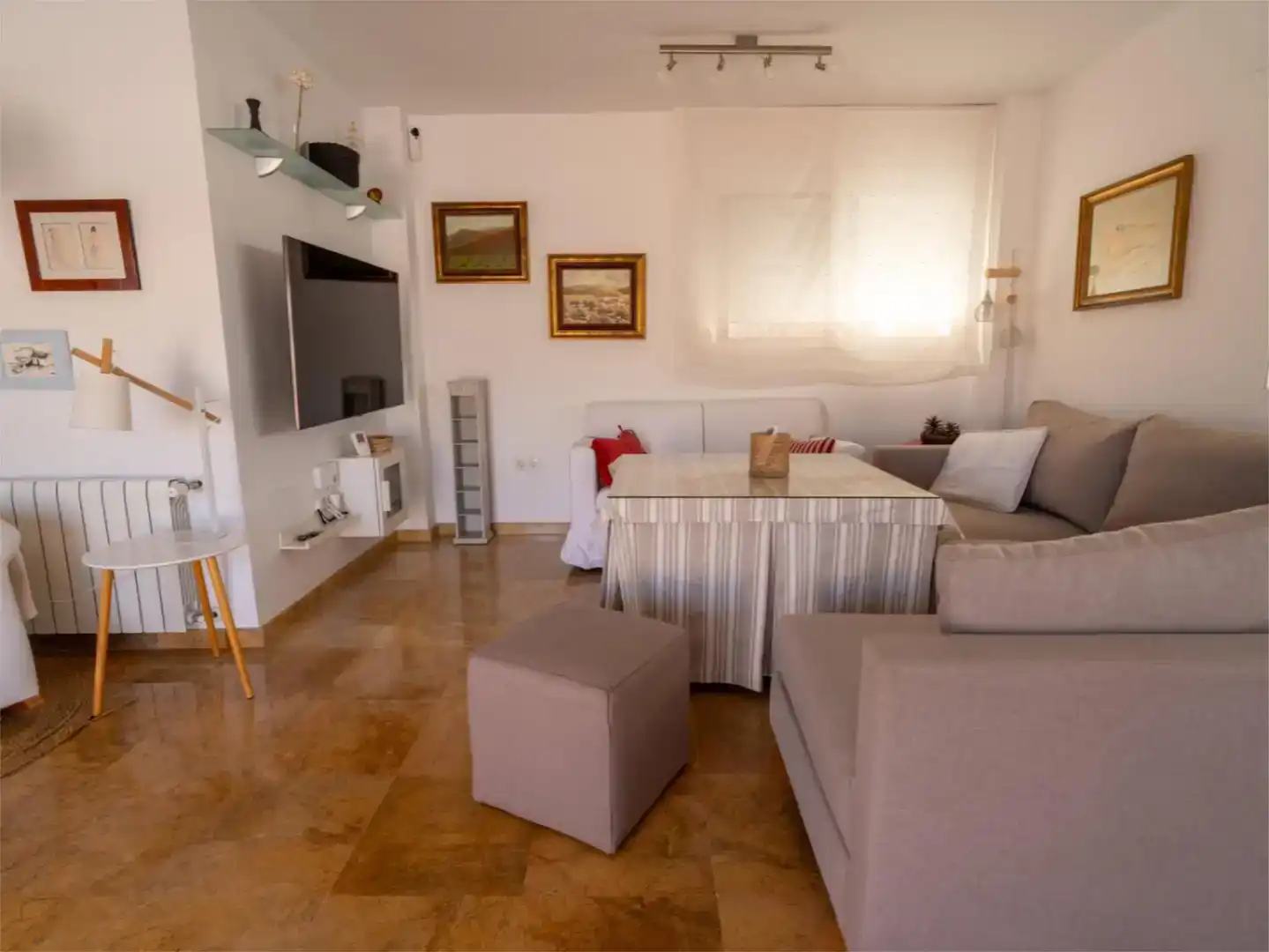 Wohnzimmer von Dachboden zur Miete in Rincón de la Victoria mit Klimaanlage, Abstellraum und Möbliert
