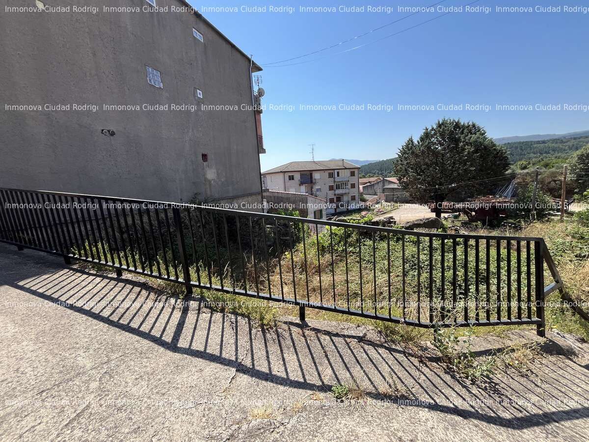Exterior view of Residential for sale in Navasfrías