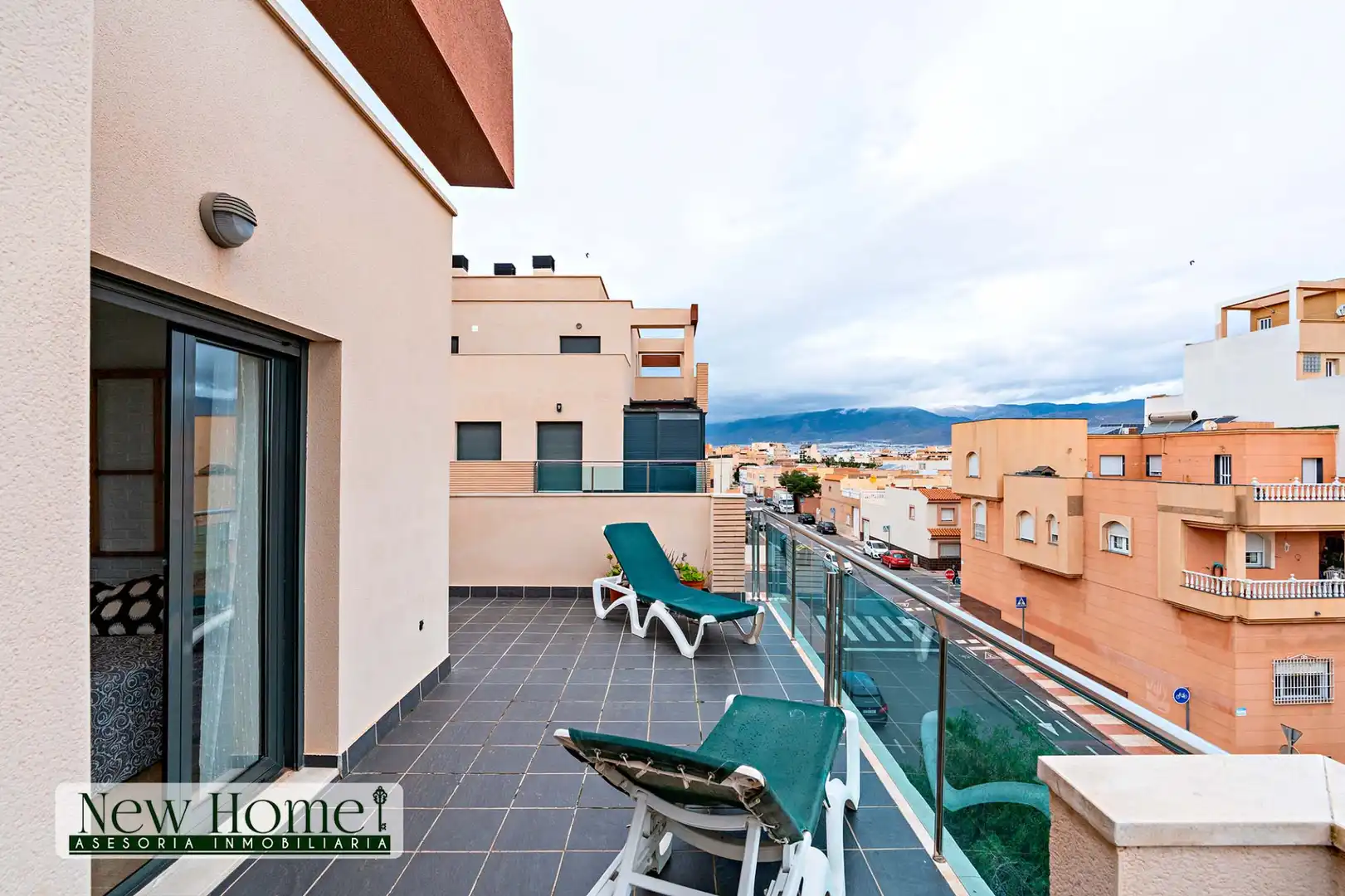 Exterior view of Attic for sale in Roquetas de Mar  with Terrace, Swimming Pool and Furnished