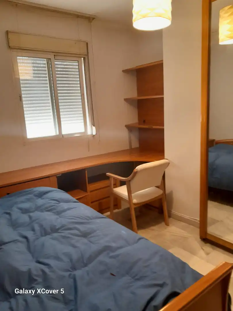 Habitación de Casa adosada en venta en Granada con Aire acondicionado, Calefacción y Terraza