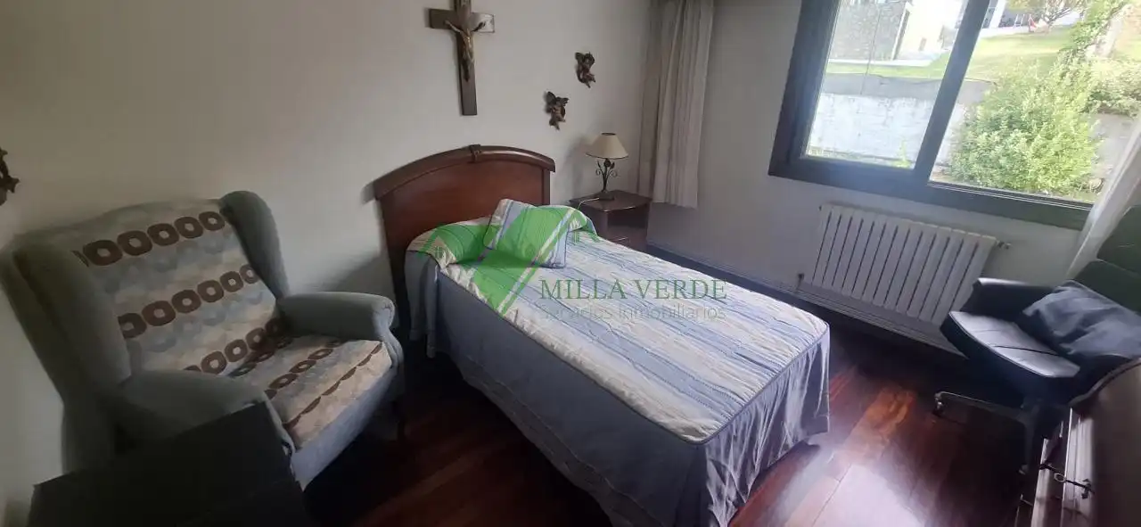 Habitación de Casa o chalet en venta en Vigo  con Calefacción, Terraza y Trastero