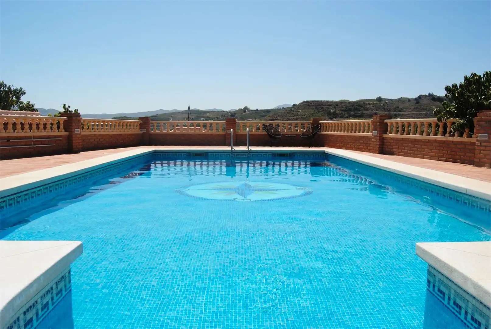 Piscina de Casa o chalet en venta en Vélez-Málaga con Aire acondicionado, Jardín privado y Terraza
