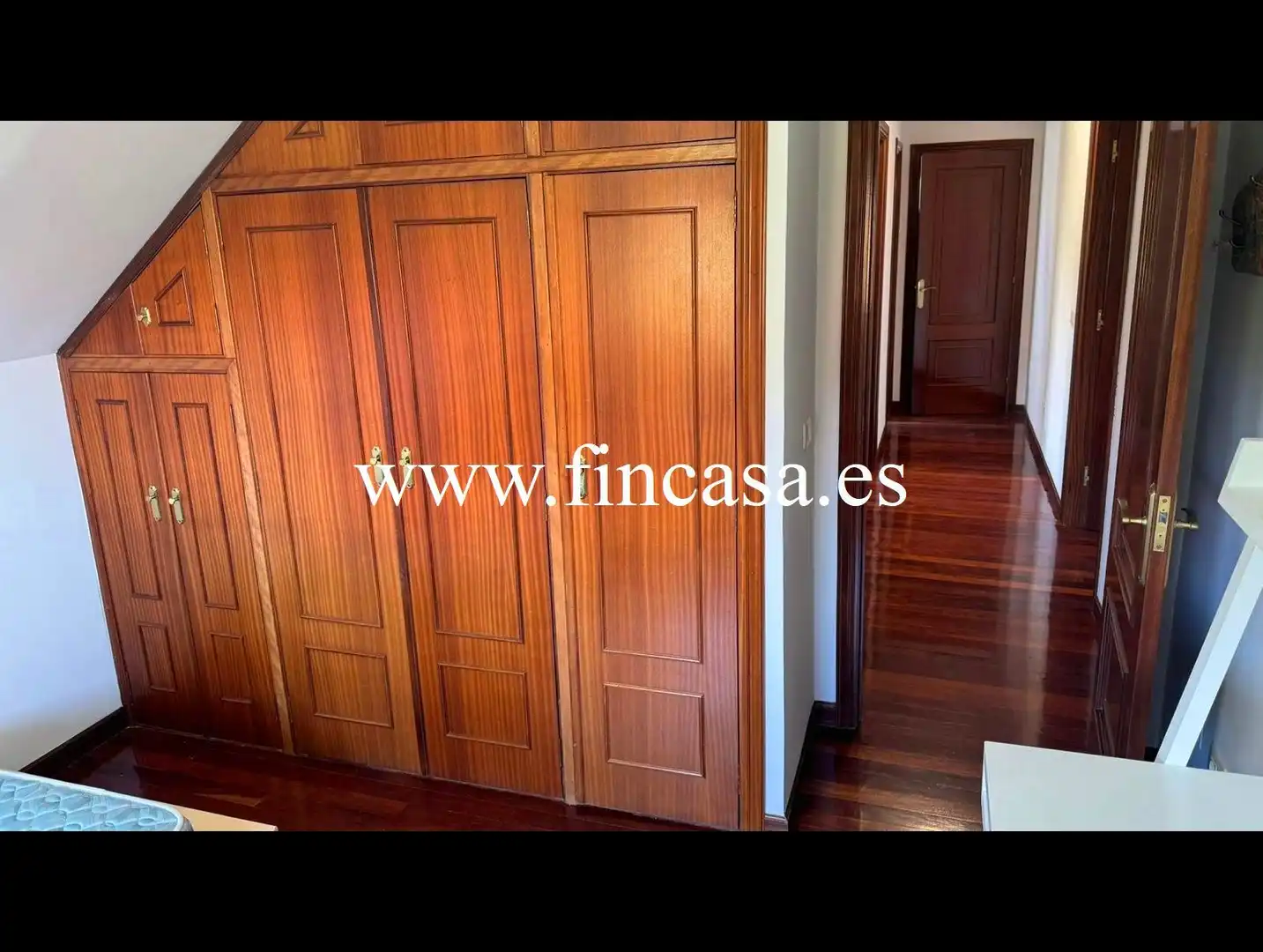 Casa o chalet de alquiler en Vigo  con Calefacción, Jardín privado y Parquet