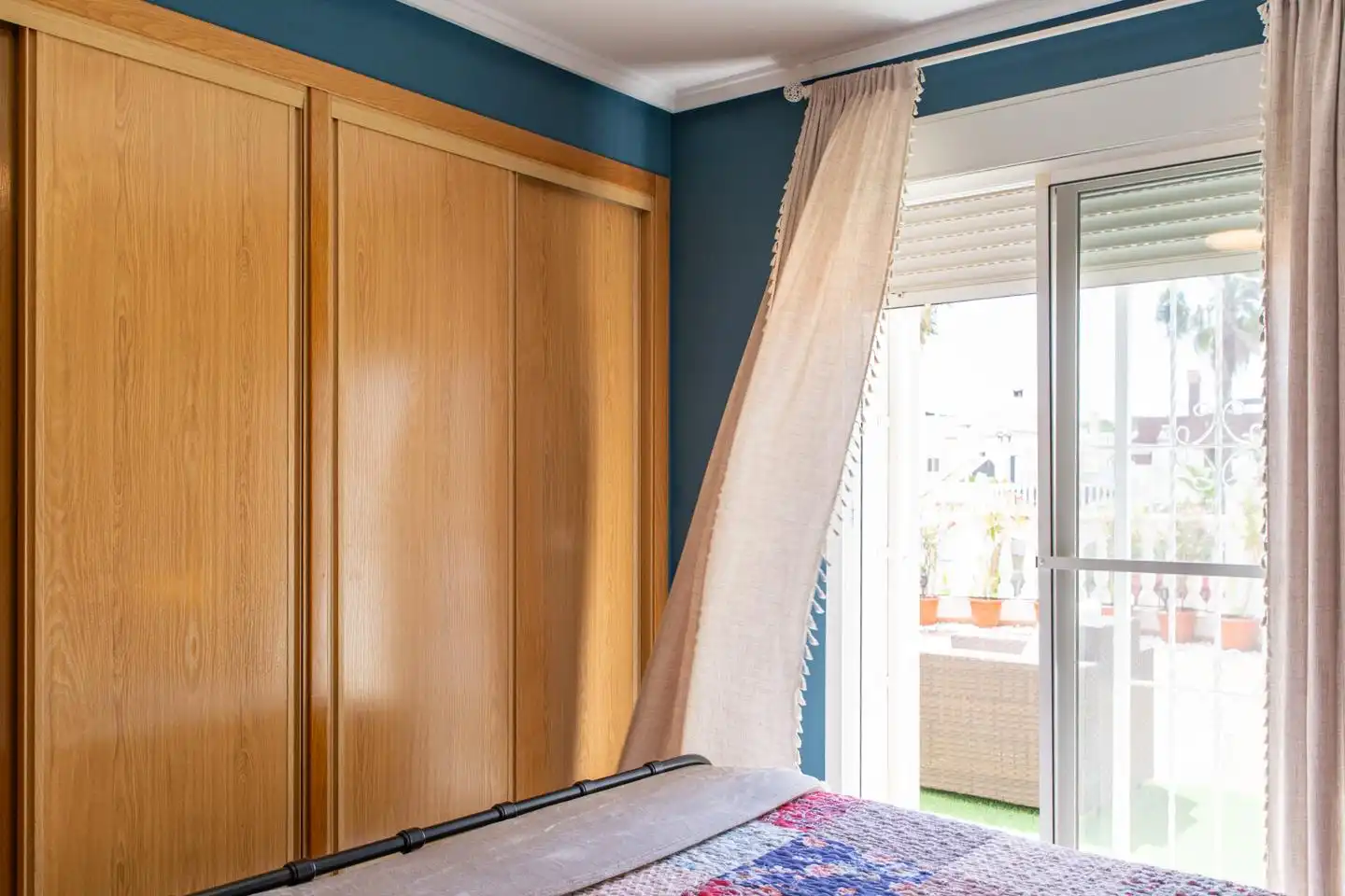 Schlafzimmer von Haus oder Chalet zum Verkauf in Santa Pola mit Klimaanlage, Privatgarten und Terrasse