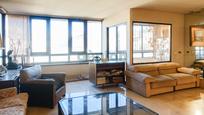 Living room of Flat for sale in Girona Capital  with Air Conditioner, Heating and Parquet flooring