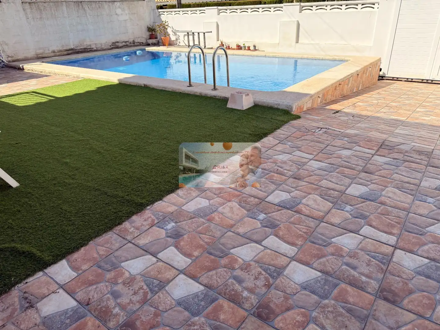 Schwimmbecken von Haus oder Chalet zum Verkauf in Benicasim / Benicàssim mit Klimaanlage, Heizung und Terrasse
