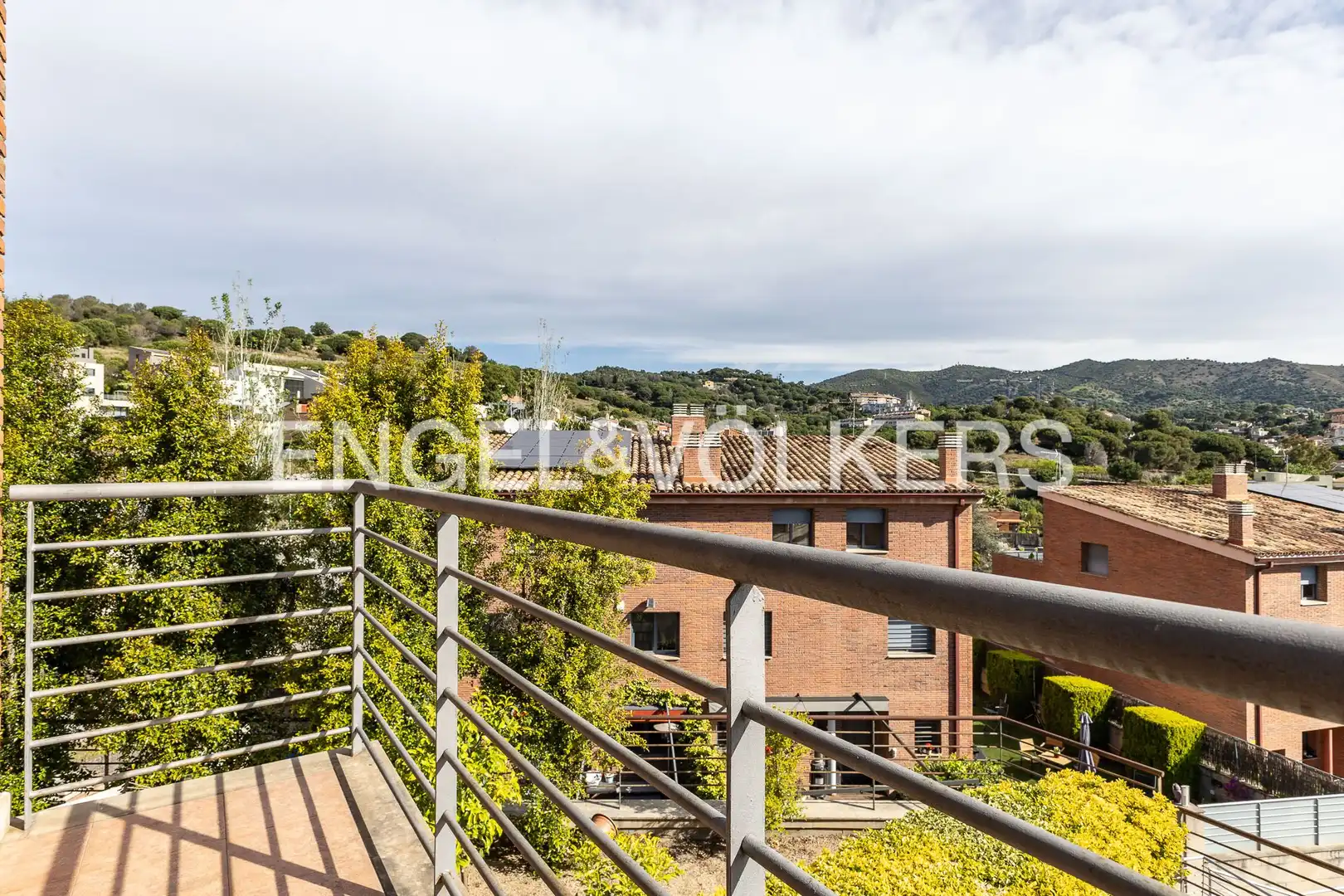 Terraza de Casa adosada de alquiler en Tiana con Aire acondicionado, Calefacción y Jardín privado