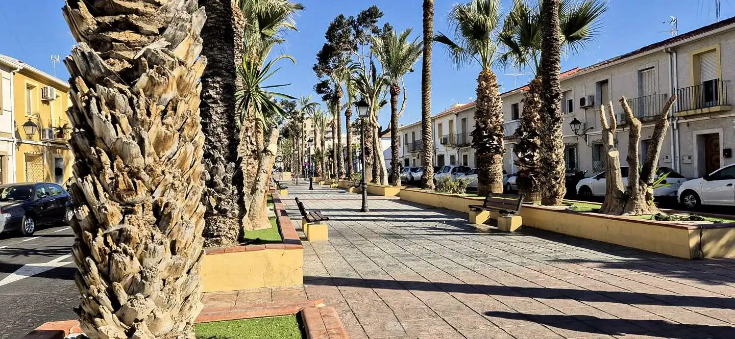 Außenansicht von Erdgeschoss zum Verkauf in Elche / Elx mit Klimaanlage, Terrasse und Abstellraum