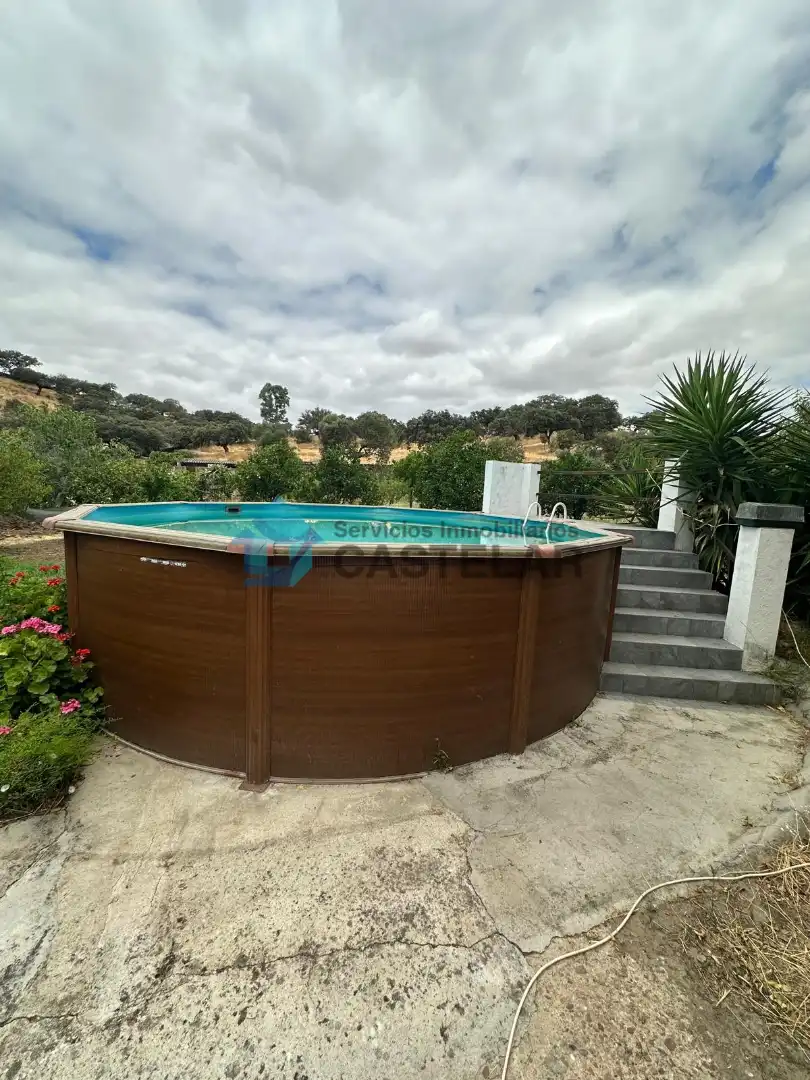 Piscina de Casa o xalet en venda en Oliva de la Frontera amb Moblat