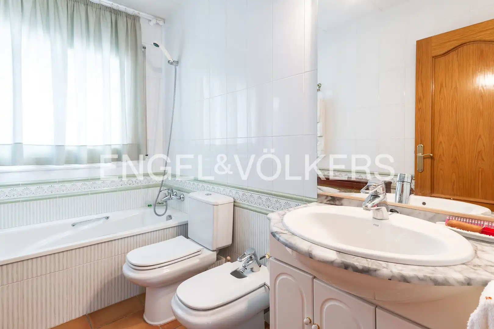 Bathroom of Houses for sale in Sant Cebrià de Vallalta  with Heating, Private garden and Balcony