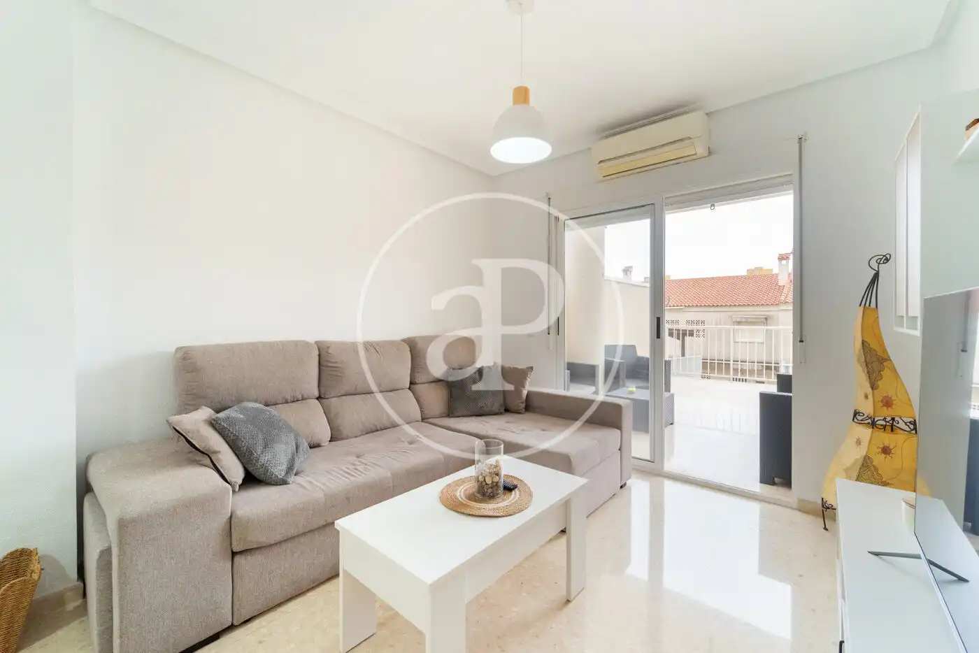 Sala d'estar de Pis en venda en Elche / Elx amb Aire condicionat, Calefacció i Jardí privat