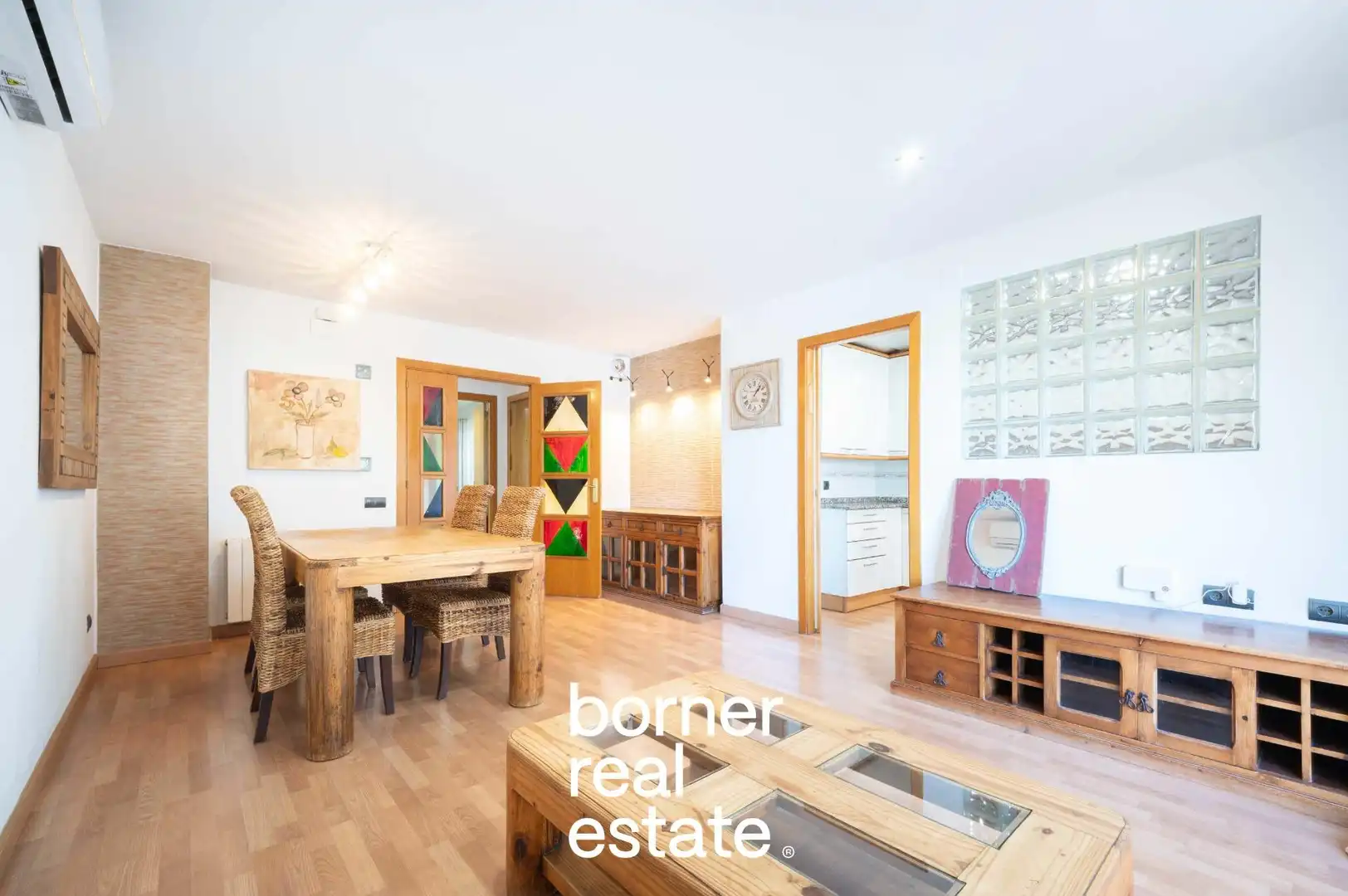 Vista exterior de Piso en venta en Rubí con Aire acondicionado, Calefacción y Parquet