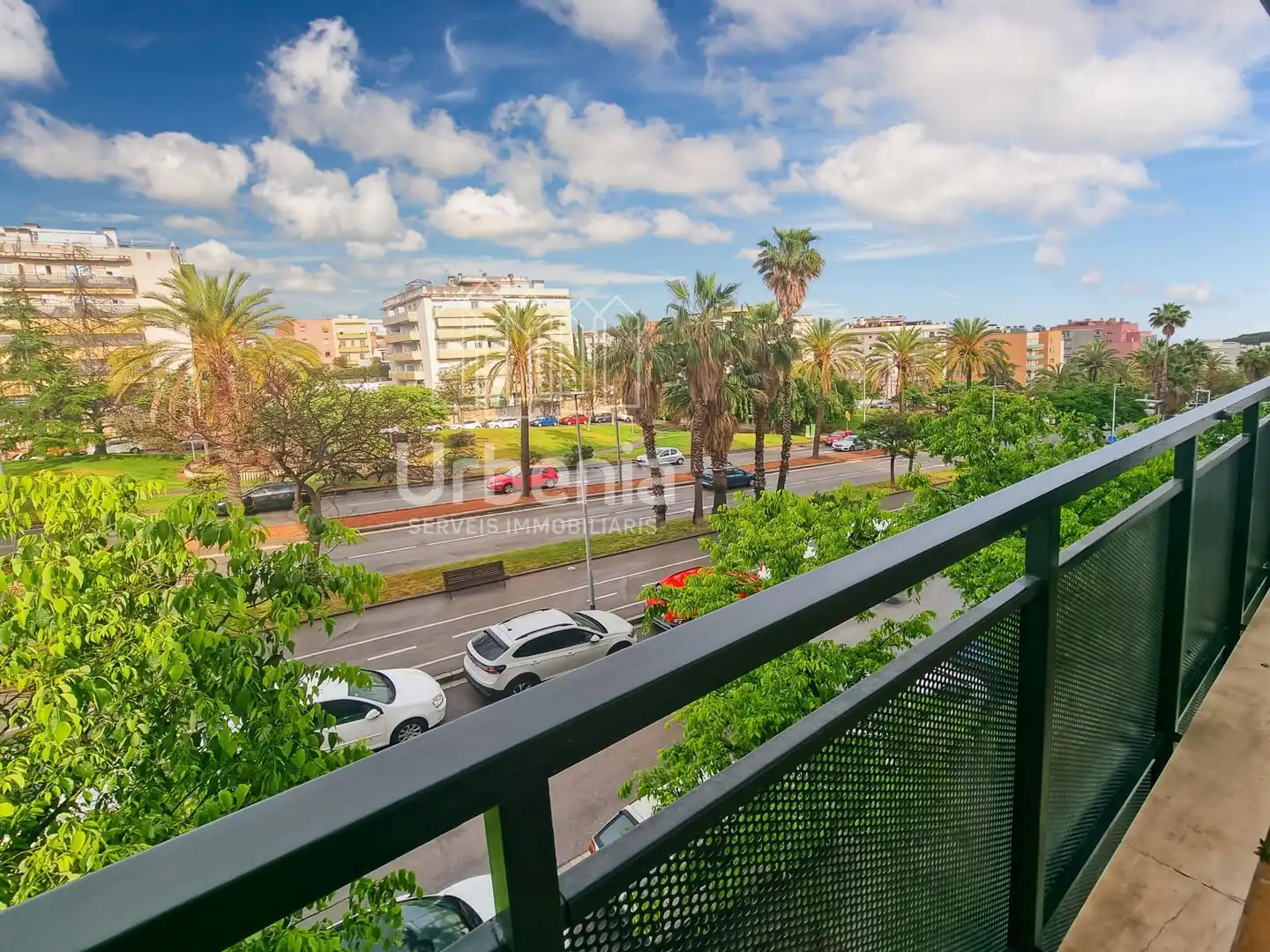 Vista exterior de Piso en venta en Mataró con Calefacción y Terraza