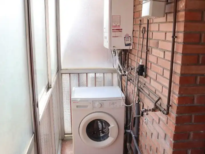 Piso con ascensor en venta en Carrer Doctor Combelles 3, imagen 9