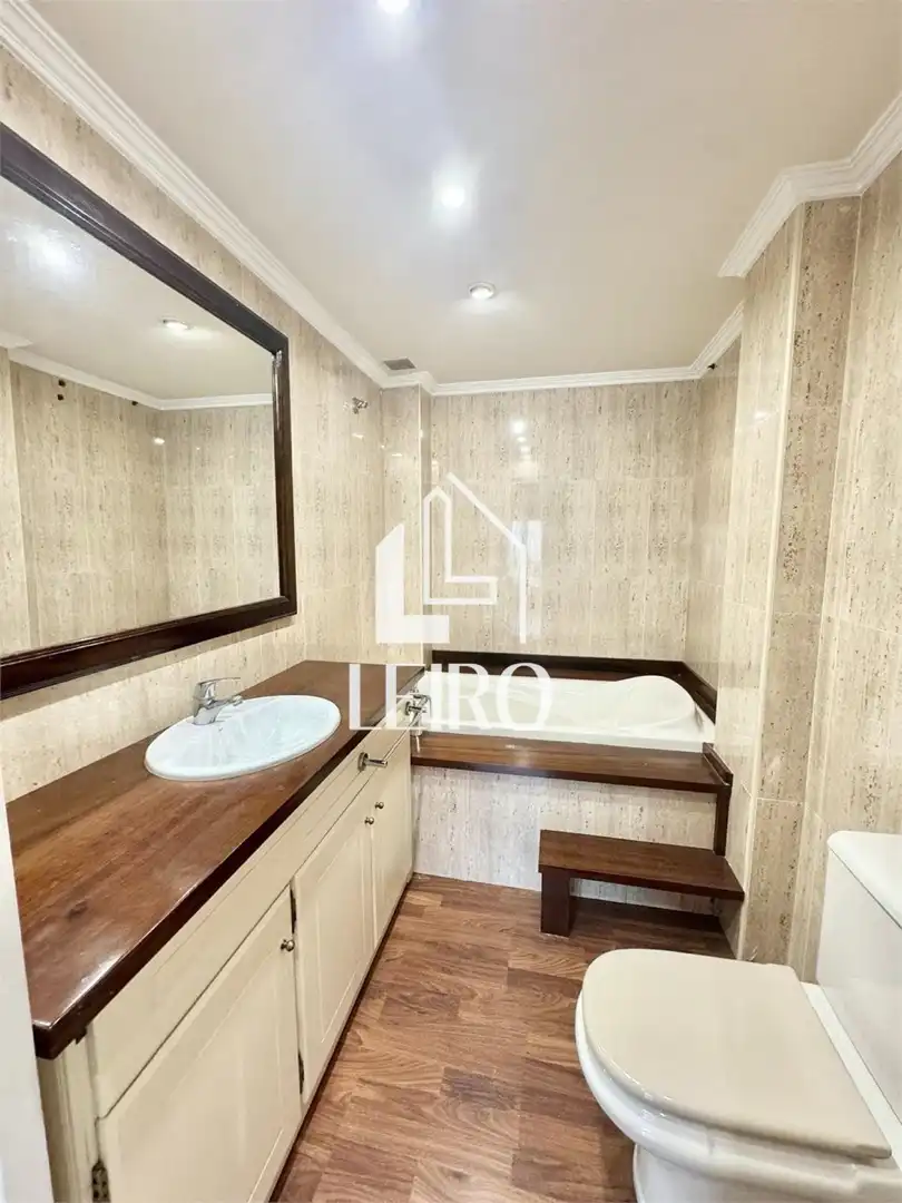 Baño de Piso en venta en Vilagarcía de Arousa con Calefacción, Parquet y Trastero