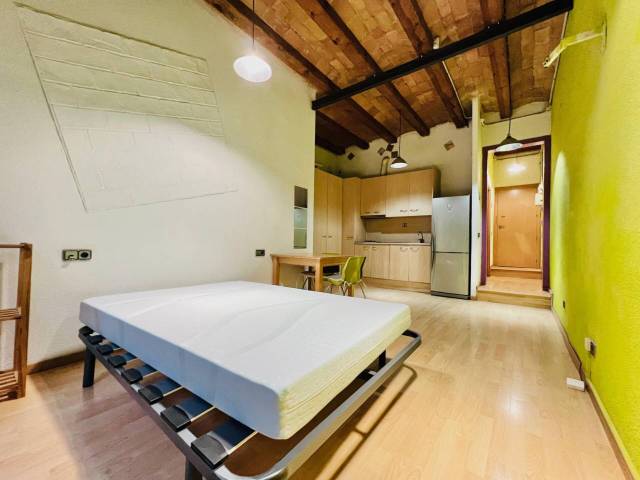Estudio en Alquiler en Calle Tamarit en Sant Antoni