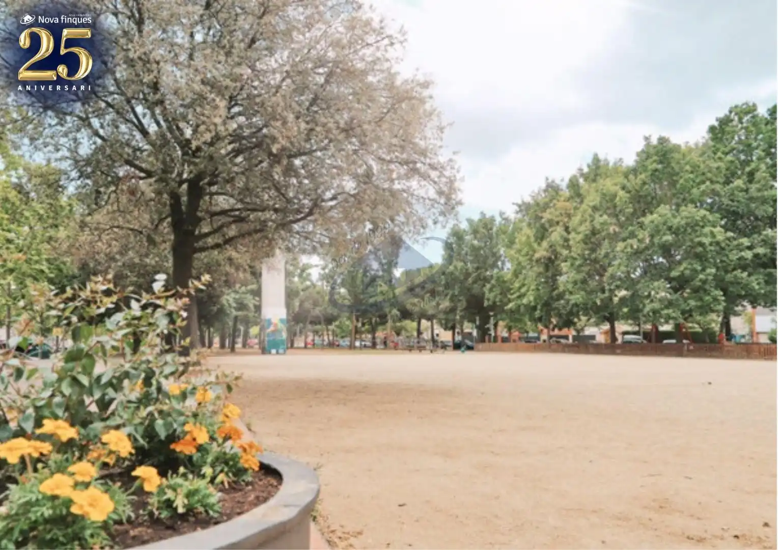 Vista exterior de Àtic en venda en Barberà del Vallès amb Calefacció i Terrassa