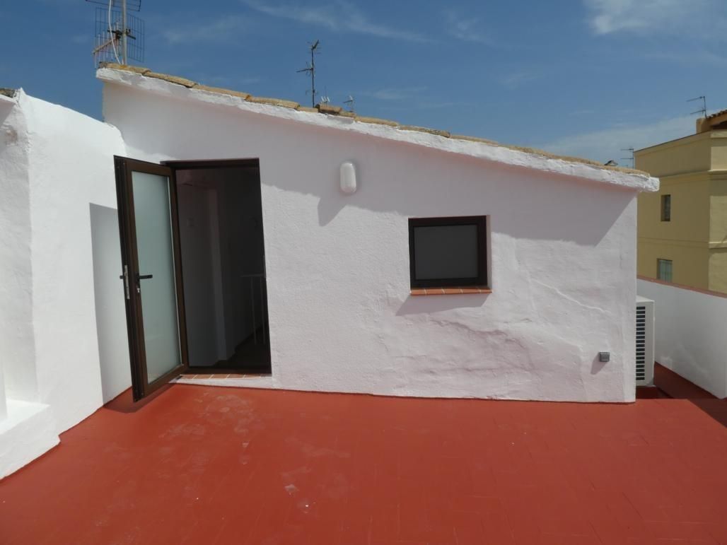 Exterior view of Duplex for sale in Vilanova i la Geltrú  with Heating, Parquet flooring and Terrace