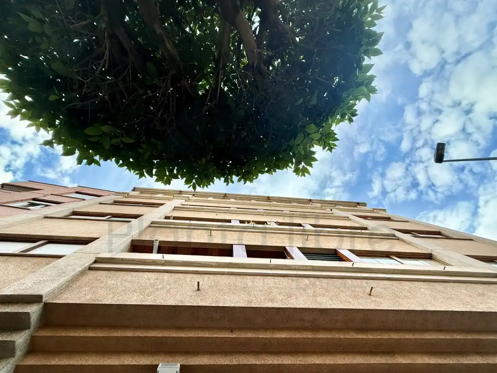 Exterior view of Flat for sale in  Logroño  with Air Conditioner, Heating and Balcony