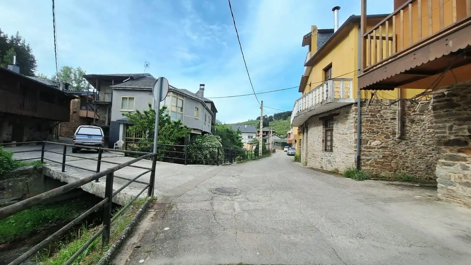 Vista exterior de Casa o xalet en venda en Ponferrada
