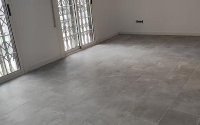 Flat for sale in Badalona  with Terrace and Oven