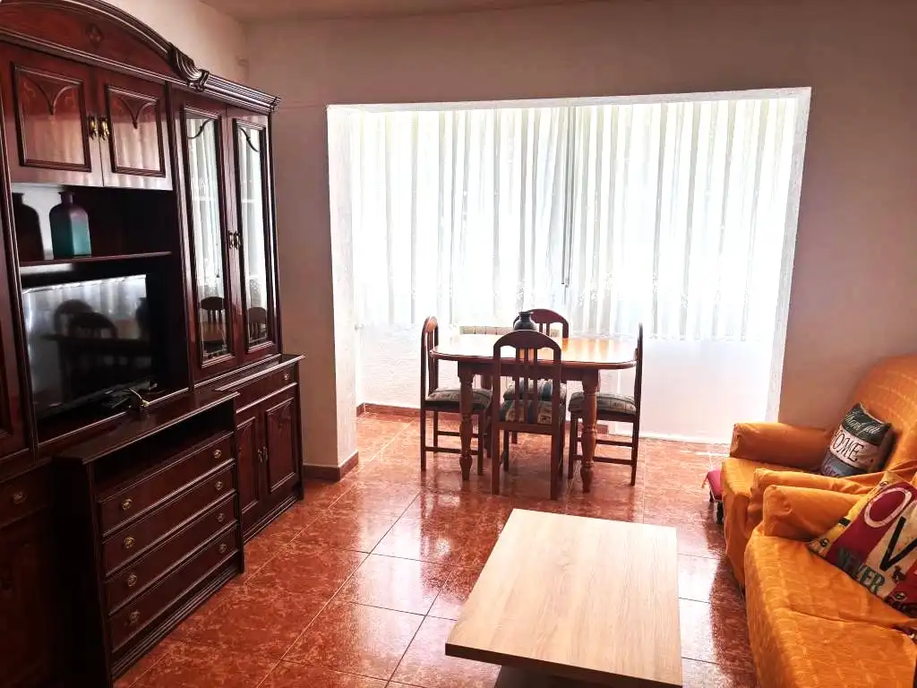 Comedor de Piso en venta en Madrid con Calefacción