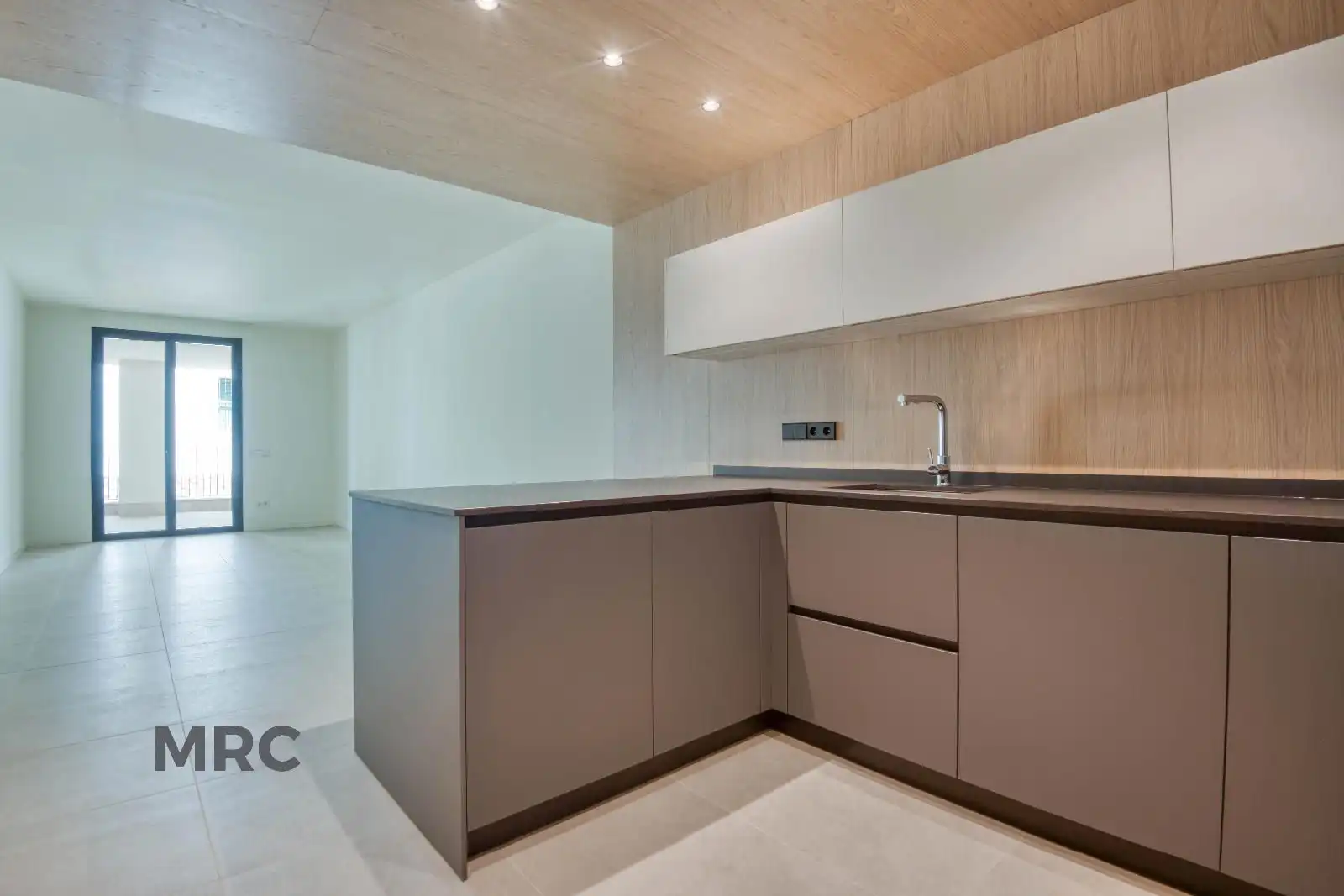 Cuina de Pis en venda en L'Escala amb Aire condicionat, Calefacció i Terrassa