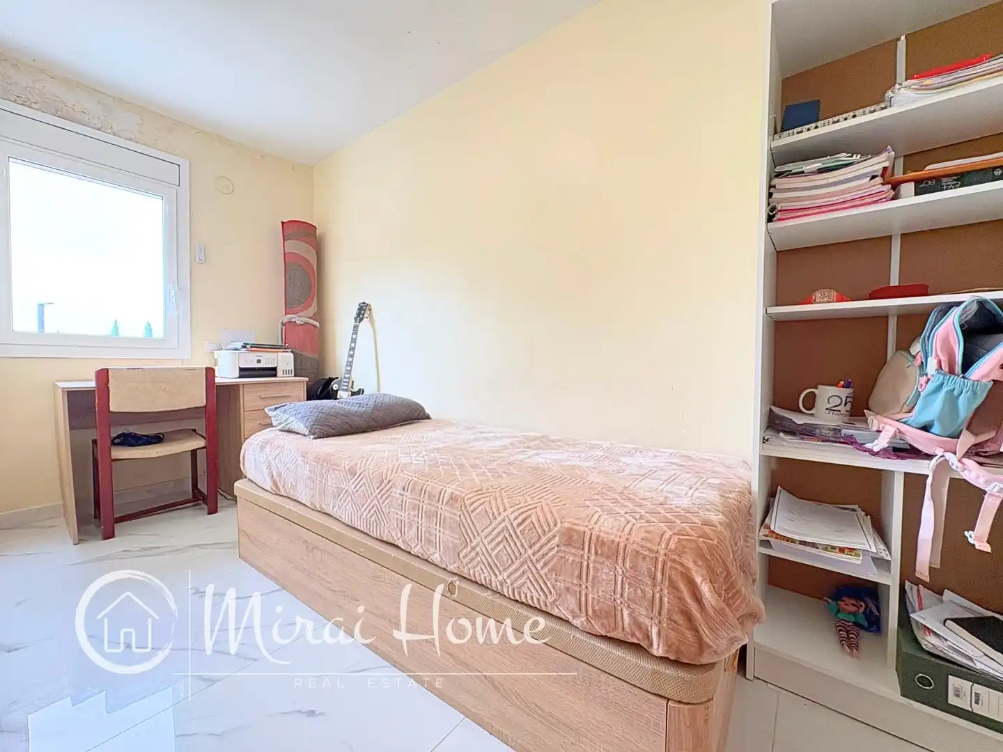 Habitación de Piso en venta en Montornès del Vallès con Balcón