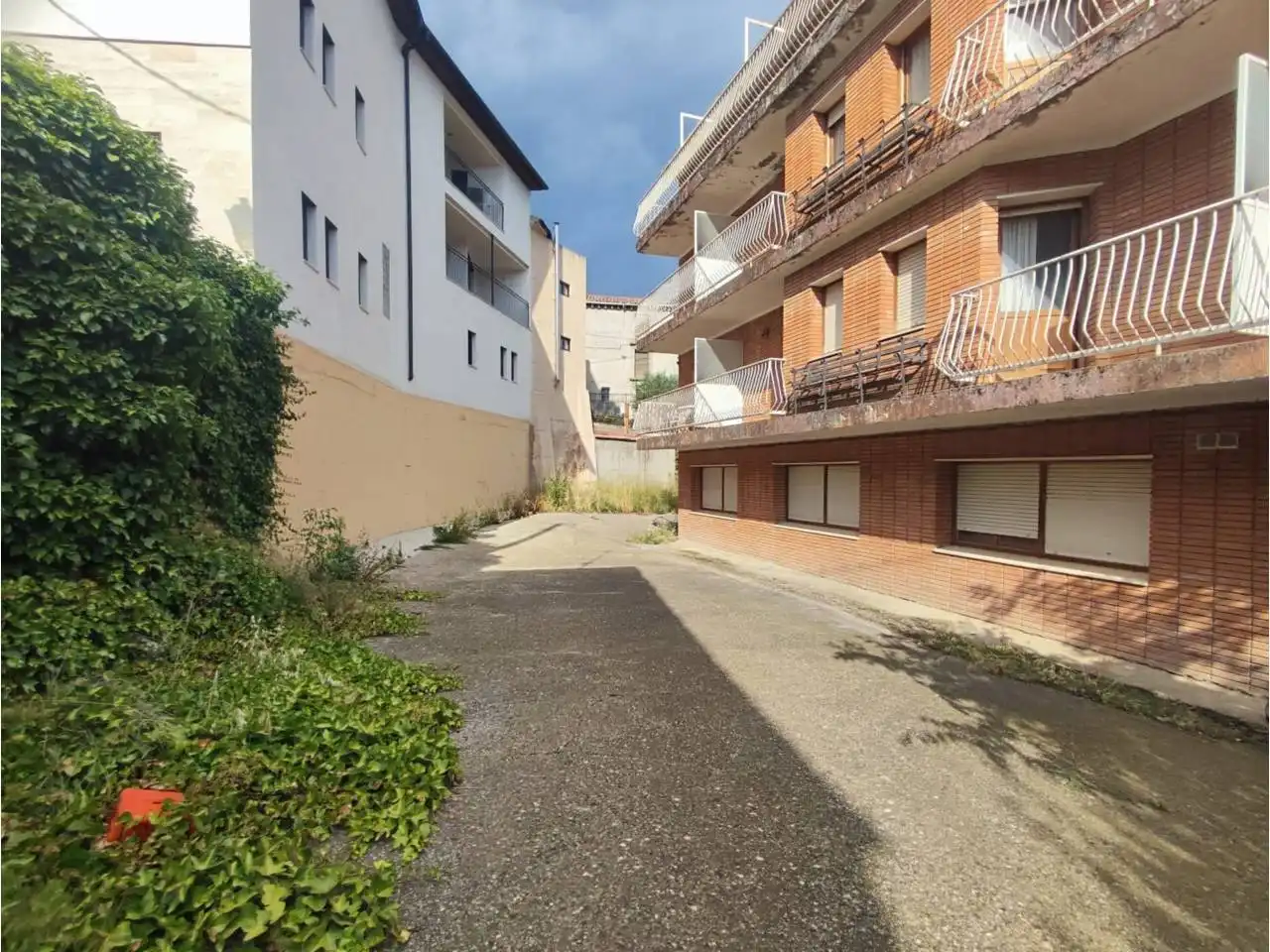Vista exterior de Edificio en venta en Naval