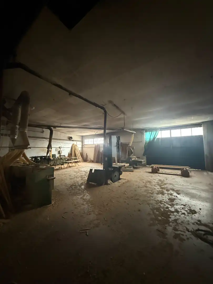 Nave industrial en venta en Casas de Haro con Alarma