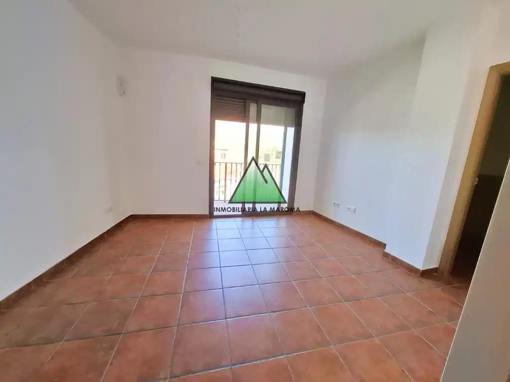Sala d'estar de Pis en venda en Alcaucín amb Jardí privat, Terrassa i Piscina