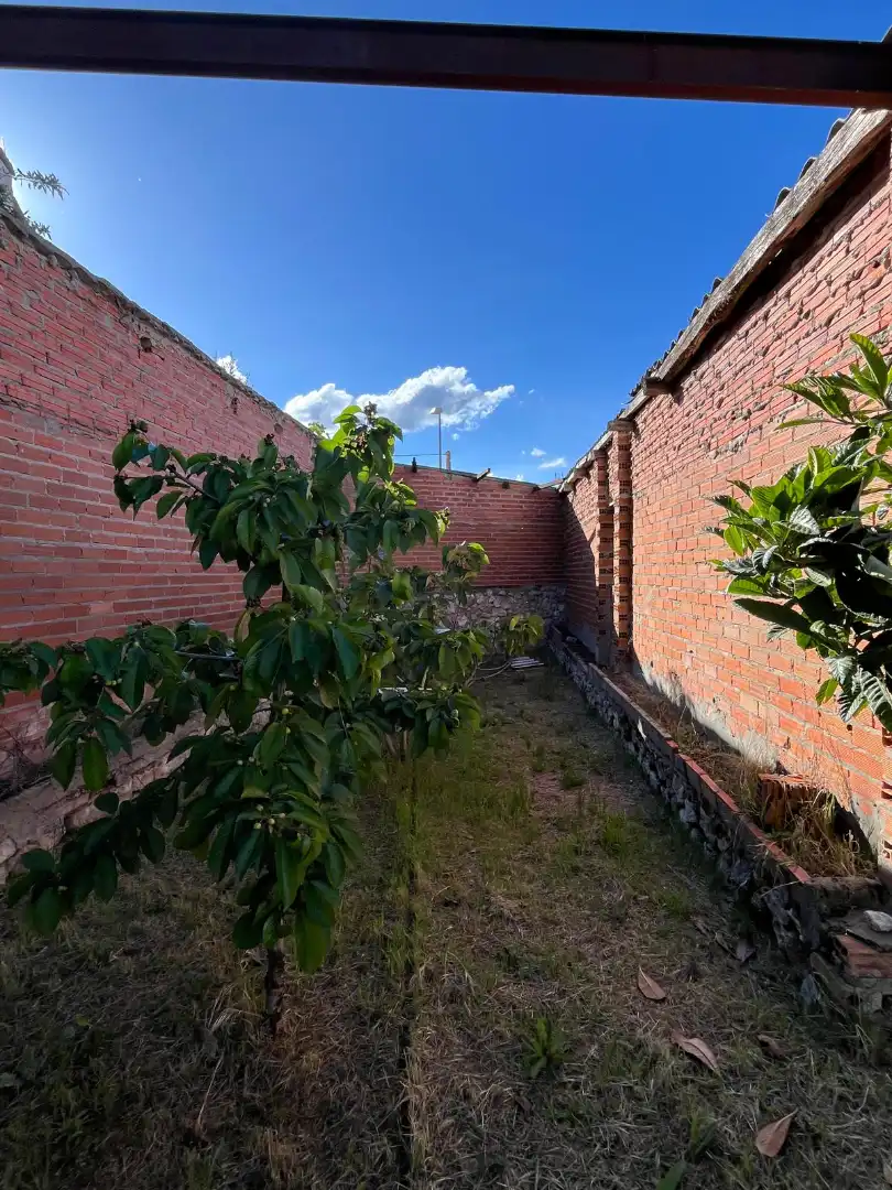 Jardí de Casa o xalet en venda en La Parrilla  amb Calefacció, Terrassa i Traster