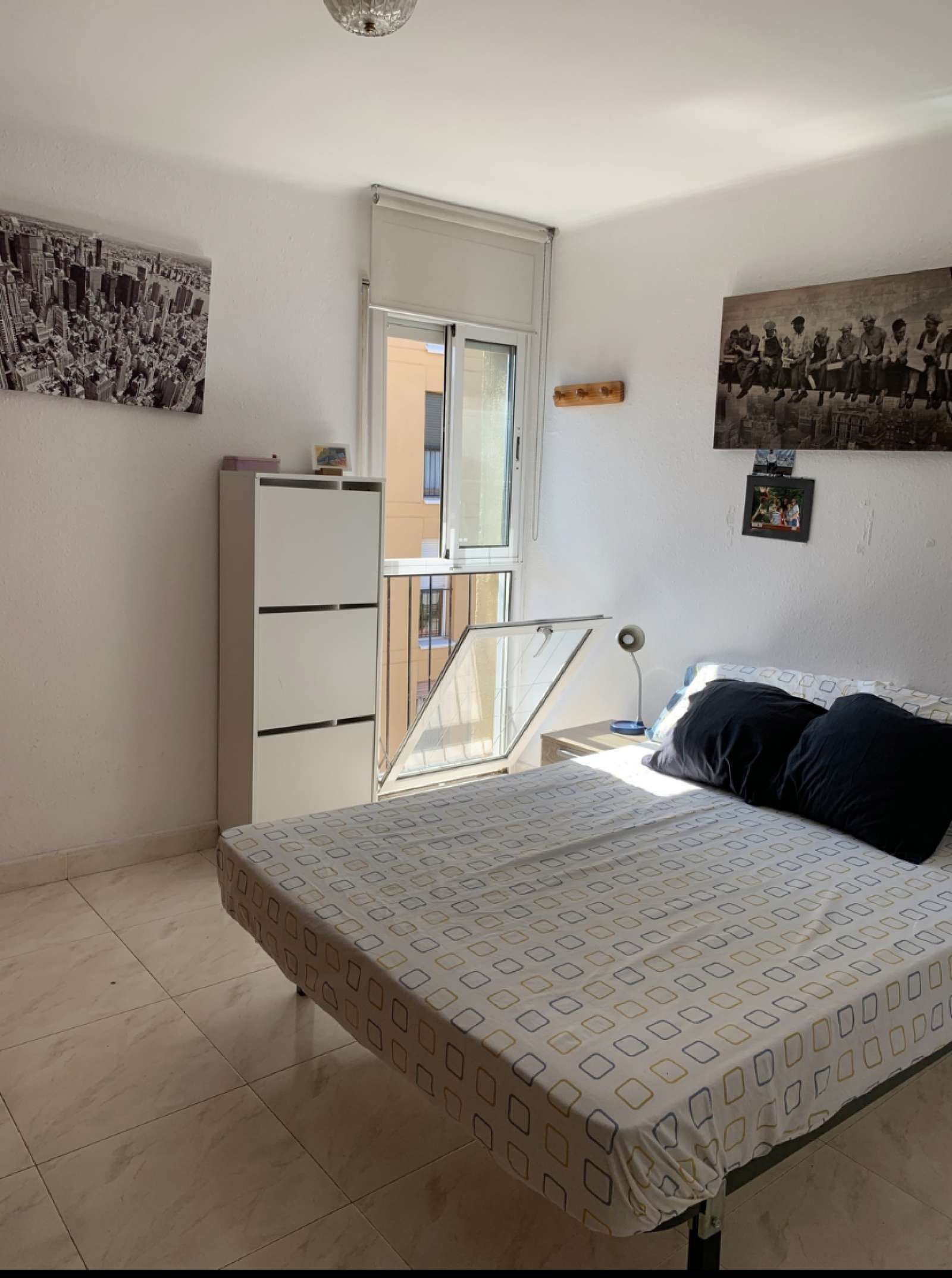 Flat to share in Montbau