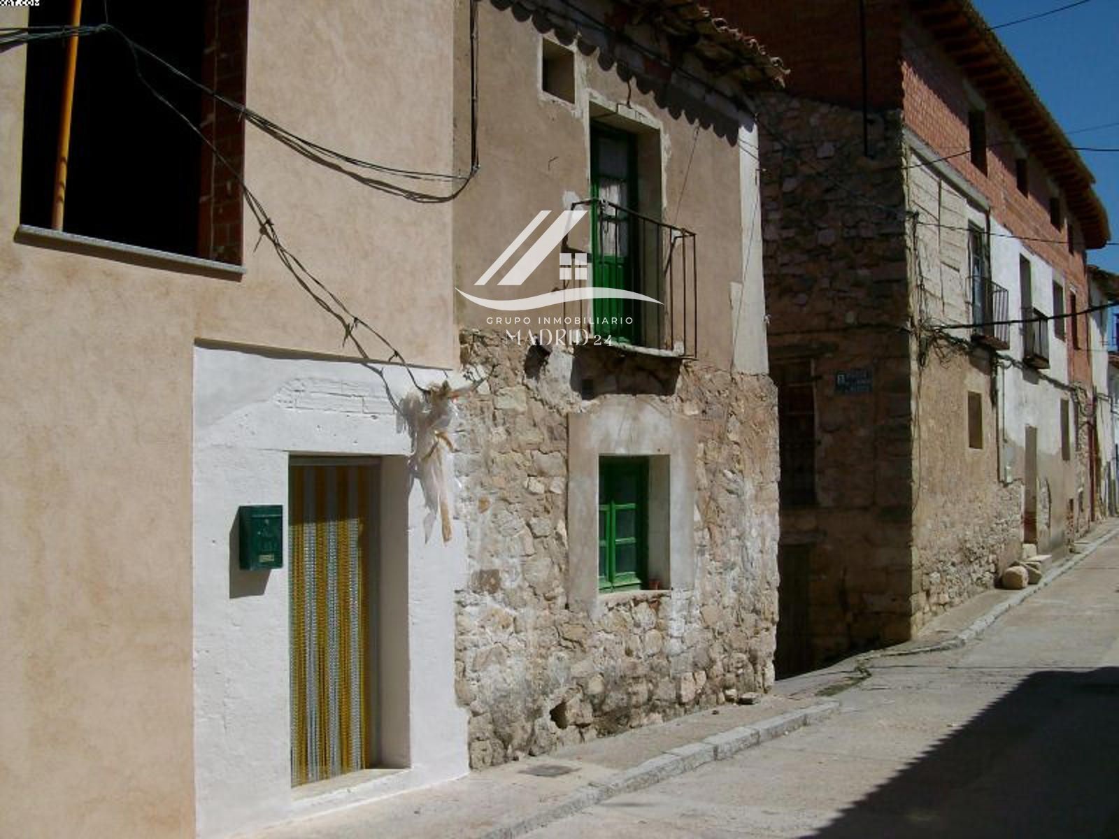 Exterior view of Single-family semi-detached for sale in Cogolludo