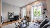 Living room of Flat to rent in  Madrid Capital  with Air Conditioner, Heating and Parquet flooring