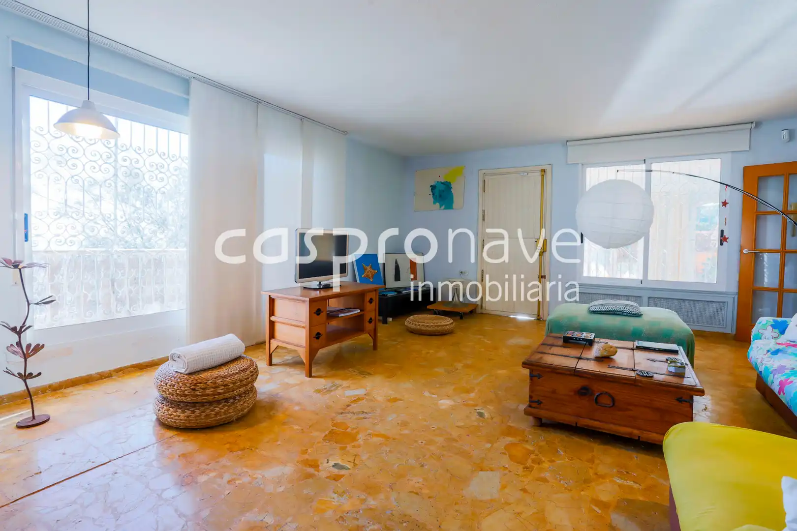 Sala d'estar de Casa o xalet en venda en Benicasim / Benicàssim amb Calefacció, Jardí privat i Terrassa