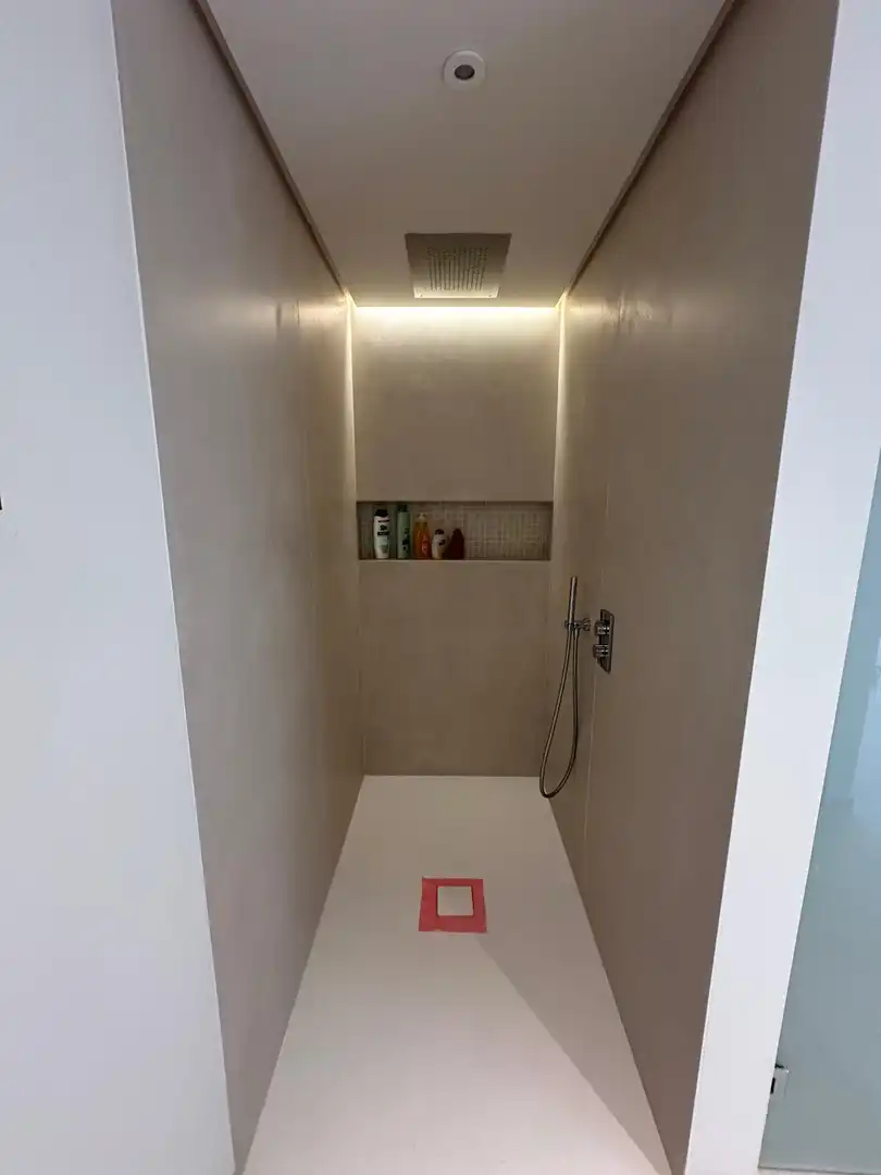 Baño de Apartamento de alquiler en Marbella con Aire acondicionado, Terraza y Piscina