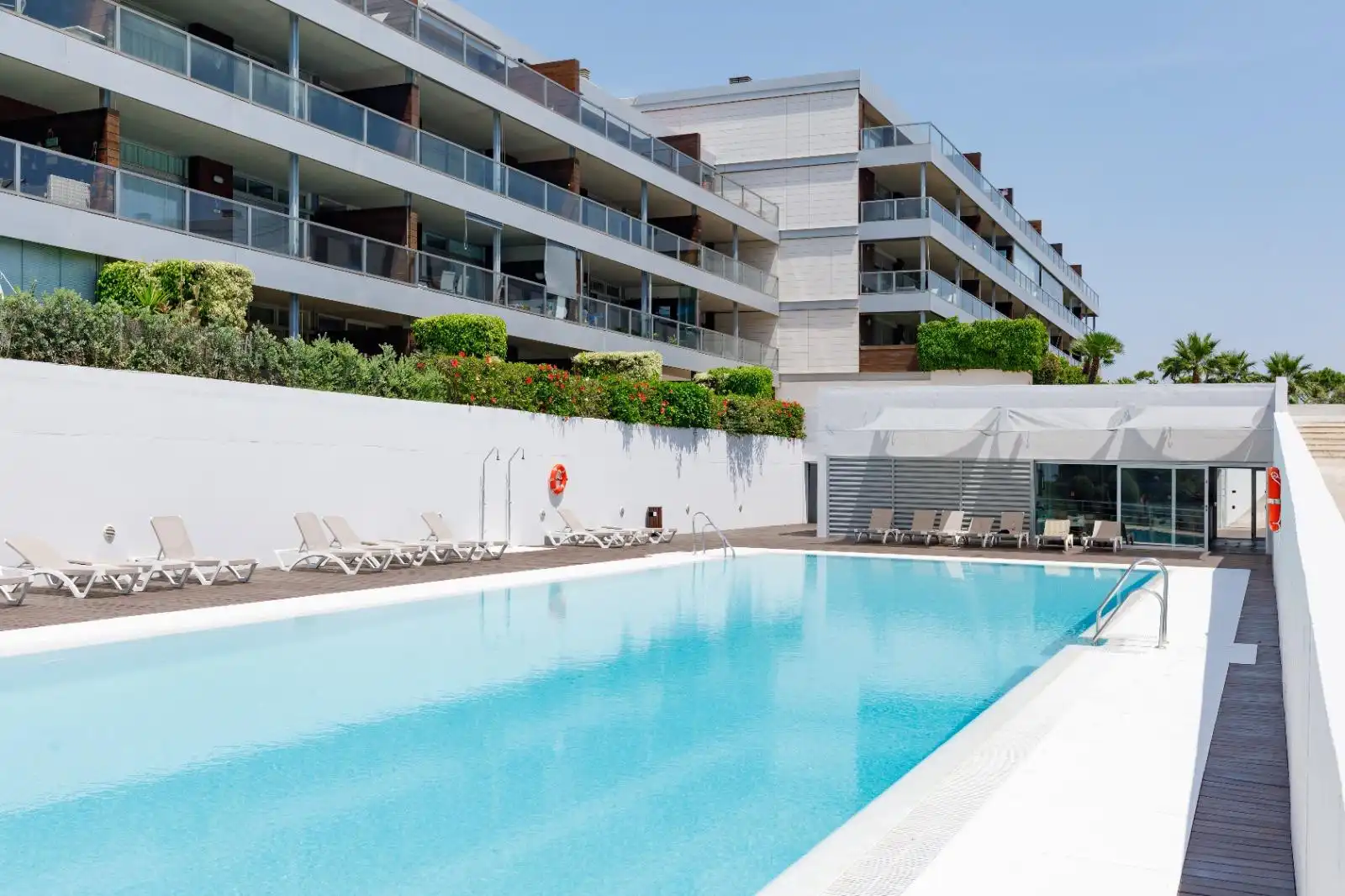 Schwimmbecken von Dachboden zum Verkauf in Manilva mit Klimaanlage, Heizung und Terrasse
