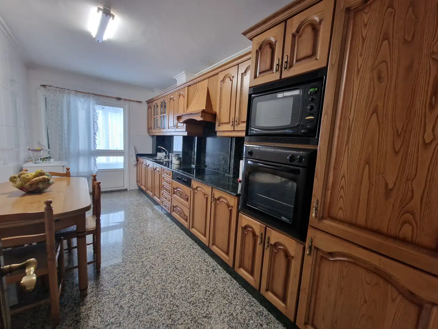 Cocina de Piso en venta en Narón con Calefacción, Parquet y Trastero
